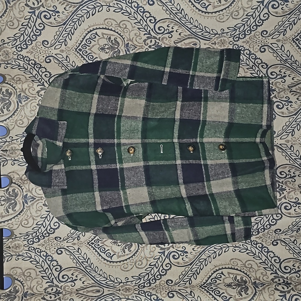 women's green button down long sleeve fleece shirt